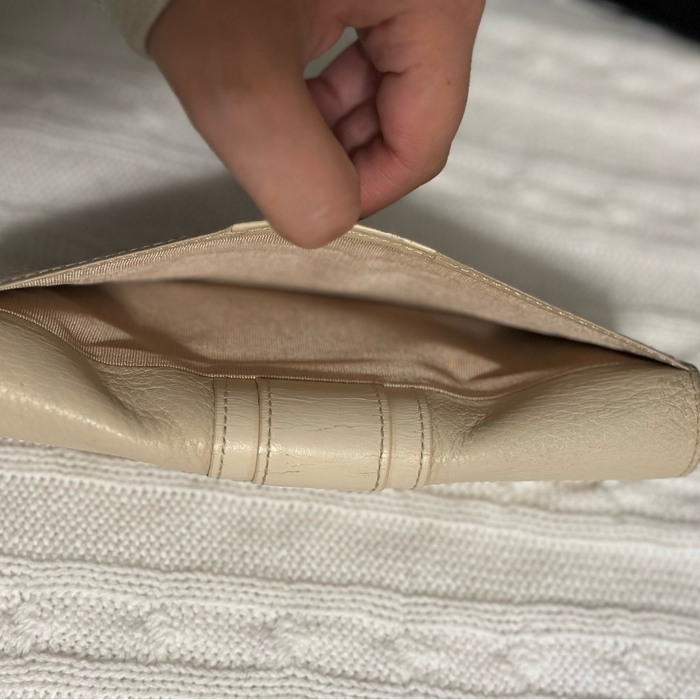 Chloé Beige Leather Long Wallet with Gold C - Picture 10 of 12